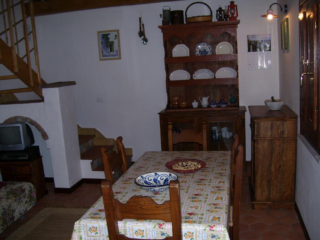 Antica Casa Dei Contadini Di Orosei Villa Exterior foto
